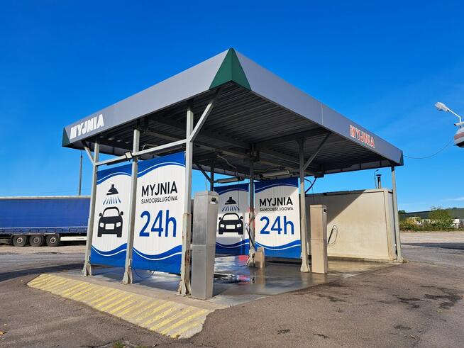 Na sprzedaż stacja paliw na działce 15,35 ar Ożarów