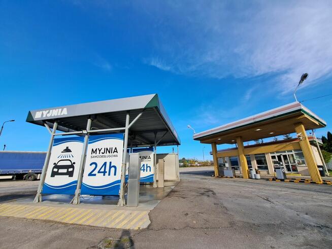 Na sprzedaż stacja paliw na działce 15,35 ar Ożarów