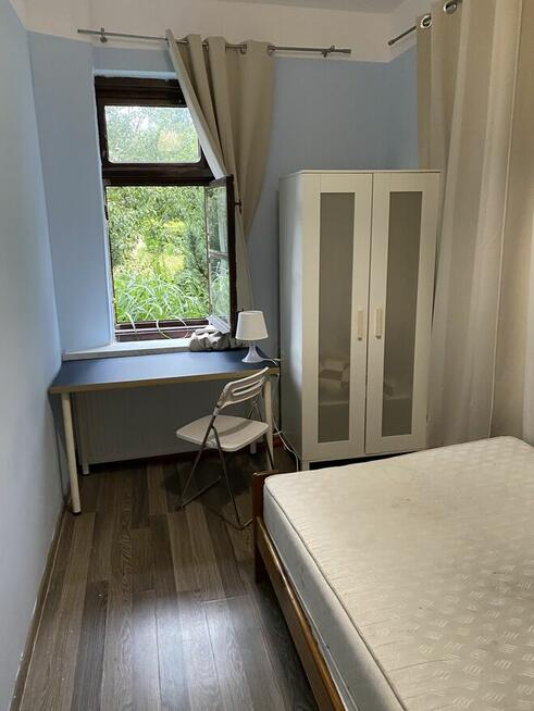 Room for rent 1 June