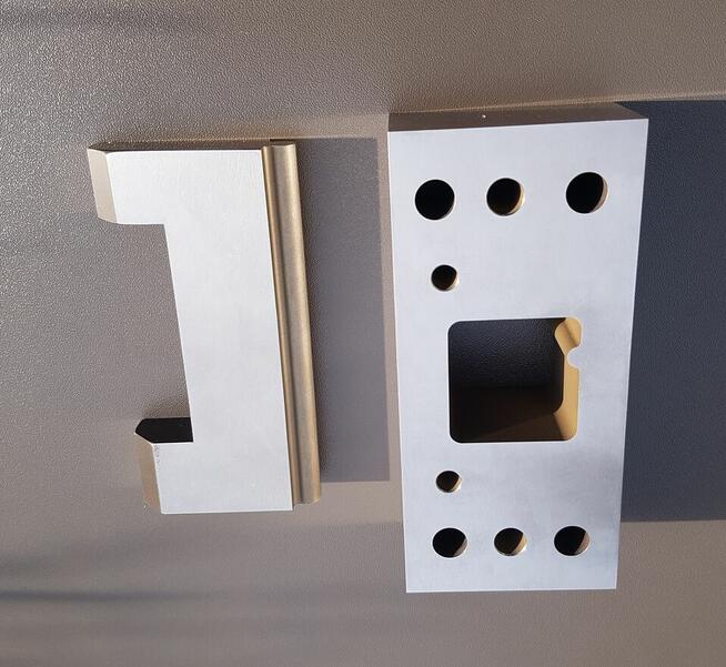 OBRÓBKA ELEKTROEROZYJNA WEDM |Wykrojniki, tłoczniki, Stemple