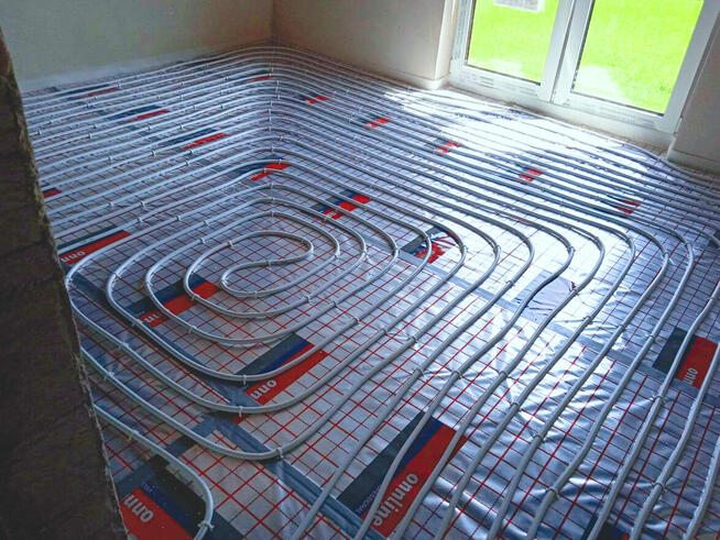 Usługi hydrauliczne, hydraulik