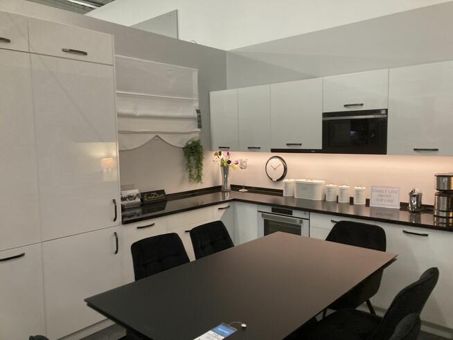 Salon Meblowy BRW ŁASK- NOWY ADRES- JUŻ OTWARTE !