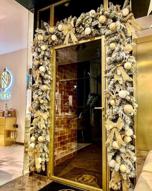 Dekoracje świąteczne do biura, ubieranie choinek Warszawa