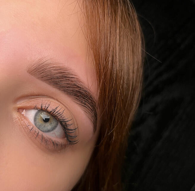 Stylizacja brwi i lifting rzęs /Sosnowiec