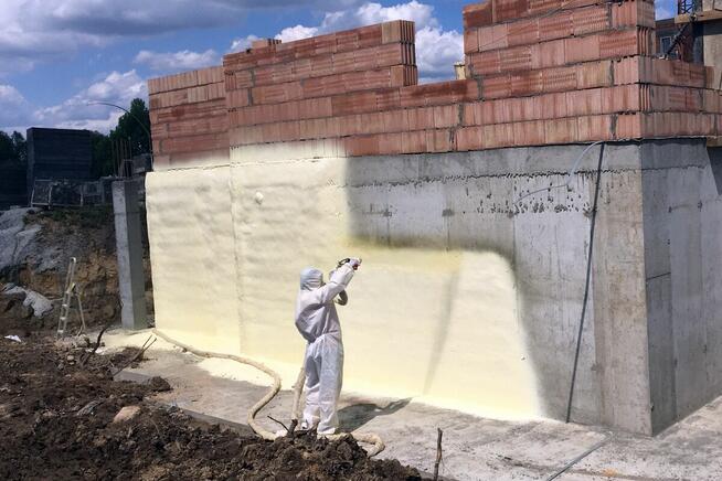 Izolacje natryskowe - skuteczne ocieplenie