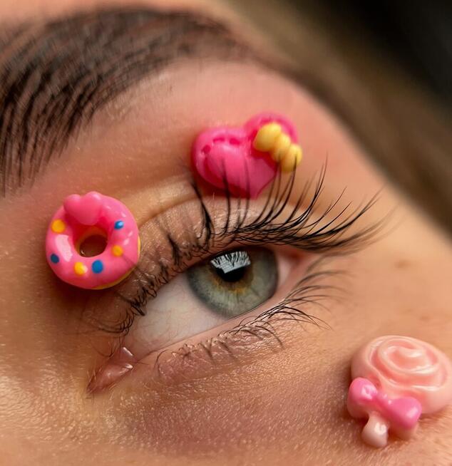 Stylizacja brwi i lifting rzęs /Sosnowiec