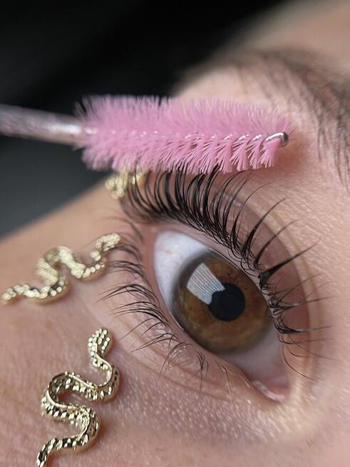 Stylizacja brwi i lifting rzęs /Sosnowiec