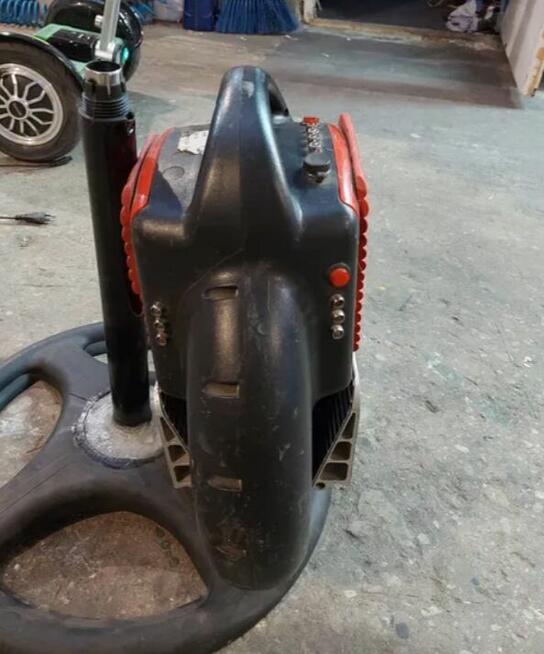 Jeździk monocykl elektryczny hulajnoga jednokołowa