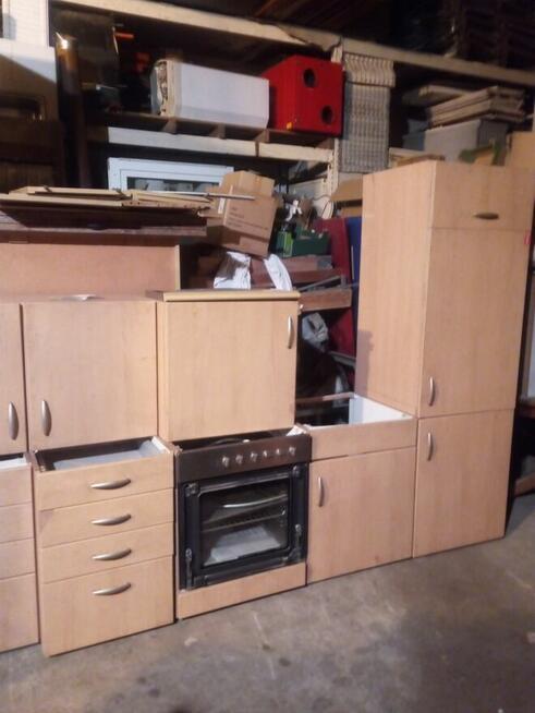 Meble kuchenne z wyposazeniem