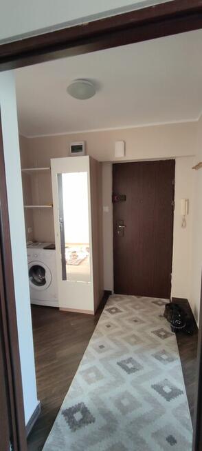 Mieszkanie na Wynajem Okazjonalny - 47m2, 3 Pokoje + Loggia