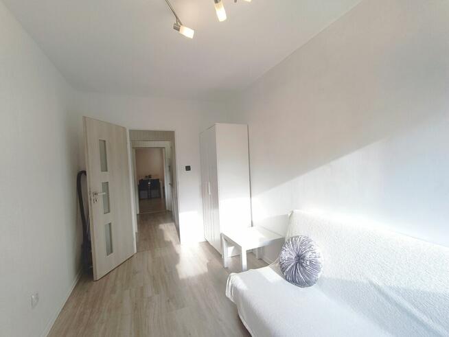 Wynajmę 3 pokojowe mieszkanie, balkon, Metro