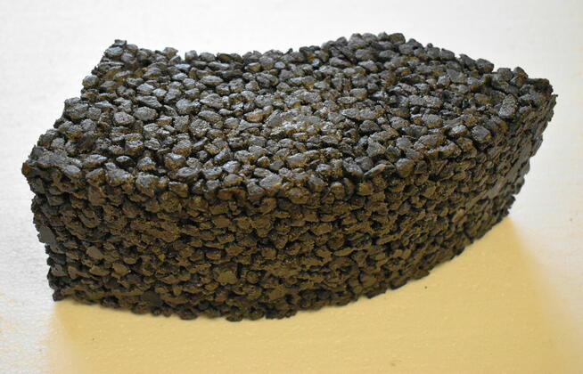 Szlifowanie betonu - segment korund/żywica, ziarna 5-8 mm