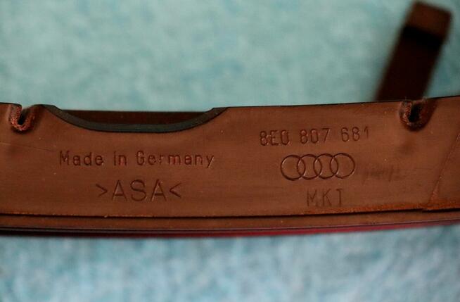 Kratka zderzaka lewa AUDI 8E0 807 681 AUDI A4 B6