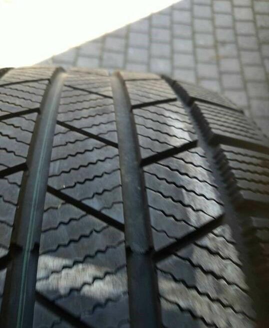 sprzedam opony 235/55r17 doblester winterds803 bieżnik ok 7