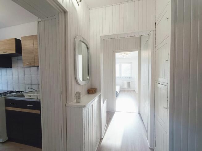 Wynajmę 3 pokojowe mieszkanie, balkon, Metro