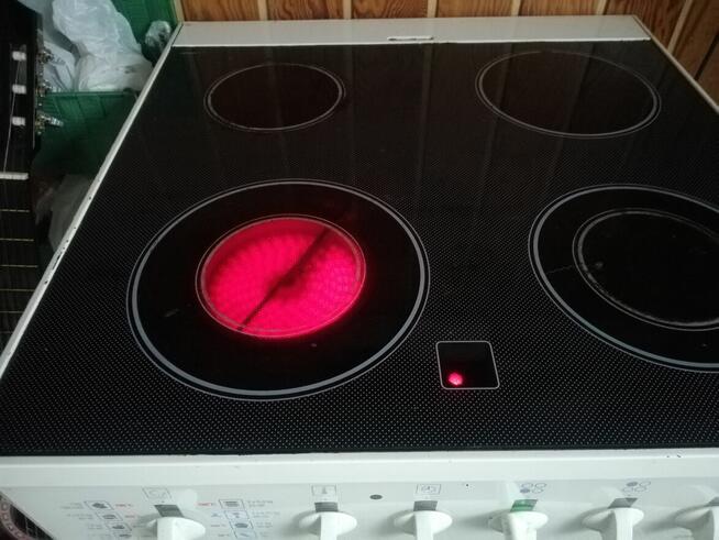 Kuchnia z płytą ceramiczną