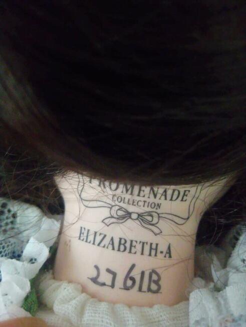 Cztery lalki porcelanowe z kolekcji Promenade