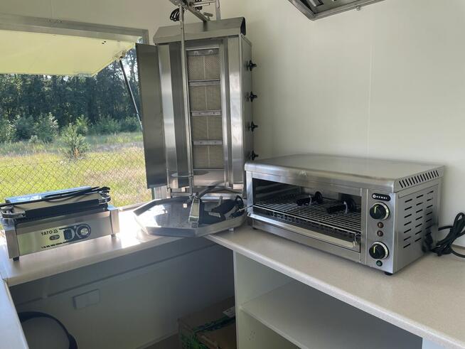 Przyczepa gastronomiczna 3,5m NOWA