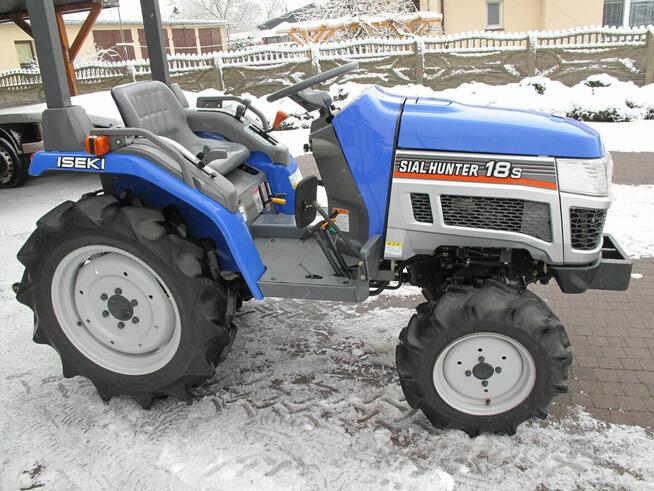 Mini Traktorek Iseki 18KM 4X4 Wspomaganie Mała Kosiarka