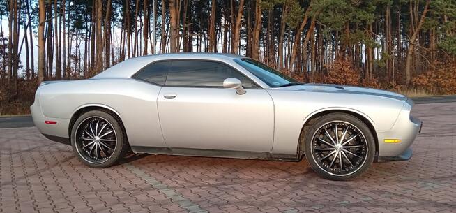 Dodge Challenger 5.7 V8 Hemi R/T Plus. Alu 22 cale. Kaliforn