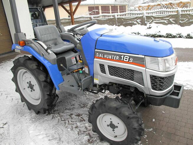 Mini Traktorek Iseki 18KM 4X4 Wspomaganie Mała Kosiarka