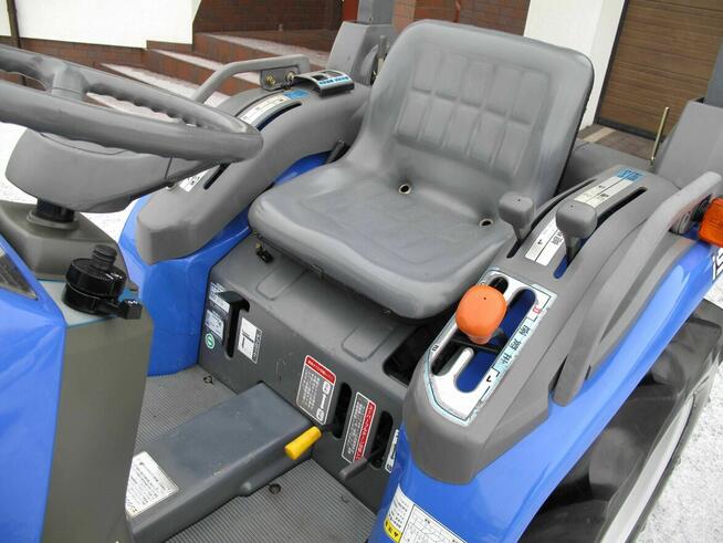 Mini Traktorek Iseki 18KM 4X4 Wspomaganie Mała Kosiarka