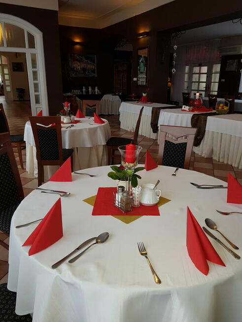 Kelnerka restauracja