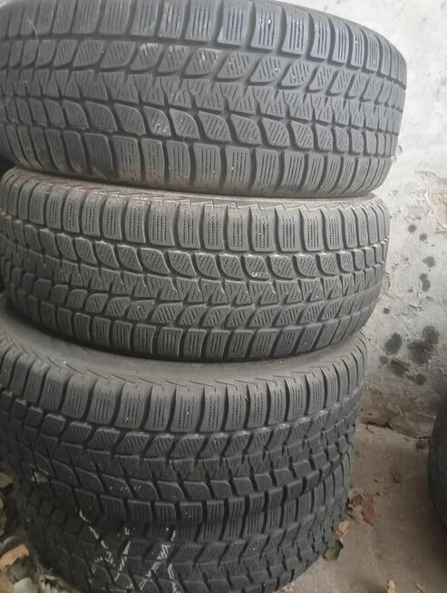Opony zimowe 235 60 17 Bridgestone