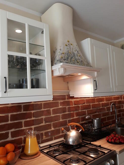 Okap kuchenny rustykalny na wymiar malowany drewniany