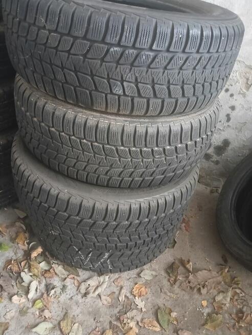 Opony zimowe 235 60 17 Bridgestone
