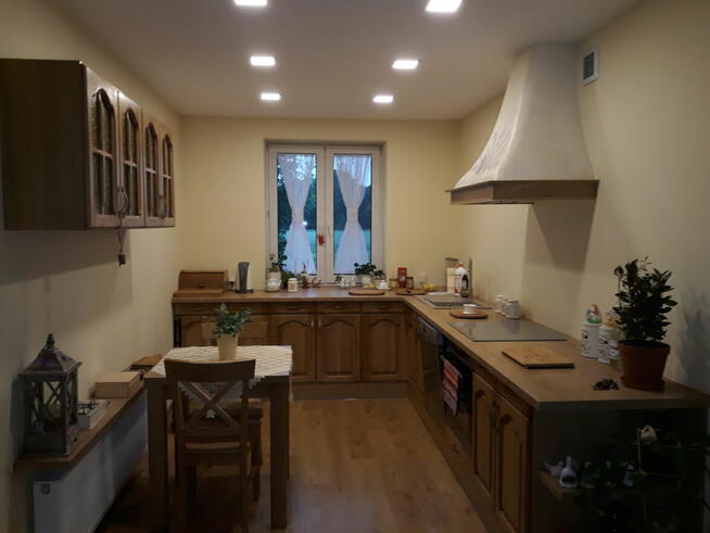 Okap kuchenny rustykalny na wymiar malowany drewniany