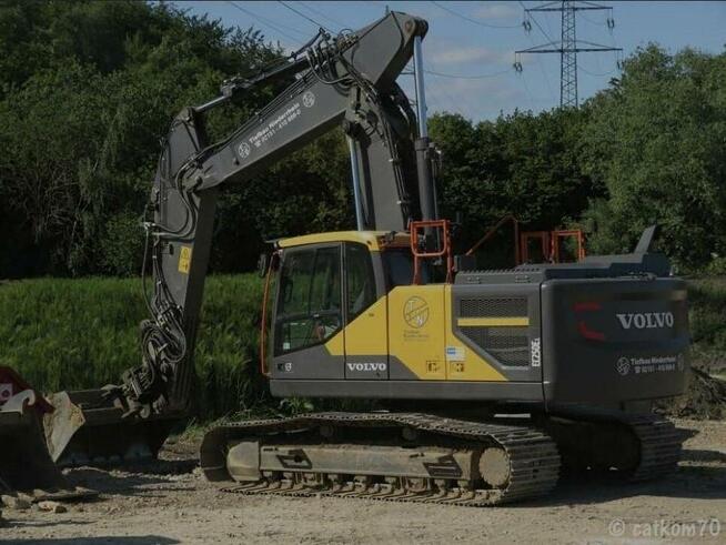 Wyburzenia | rozbiórki budynków | utylizacja odpadów | robot