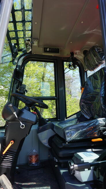 Nowa ładowarka KMM ZL16