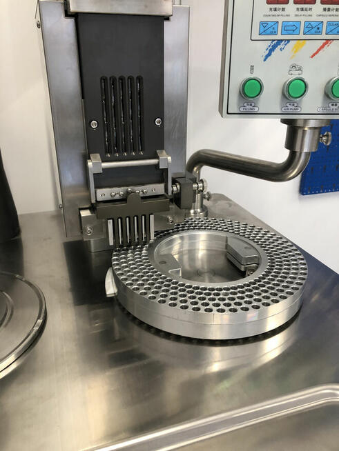 Kapsułkarka półautomatyczna CGN208 dostępna od ręki