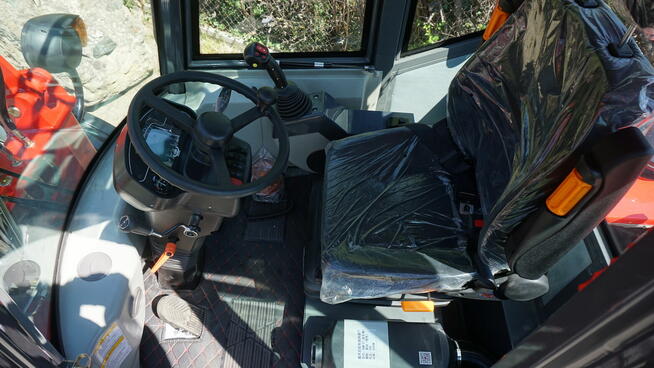 Nowa ładowarka KMM ZL16