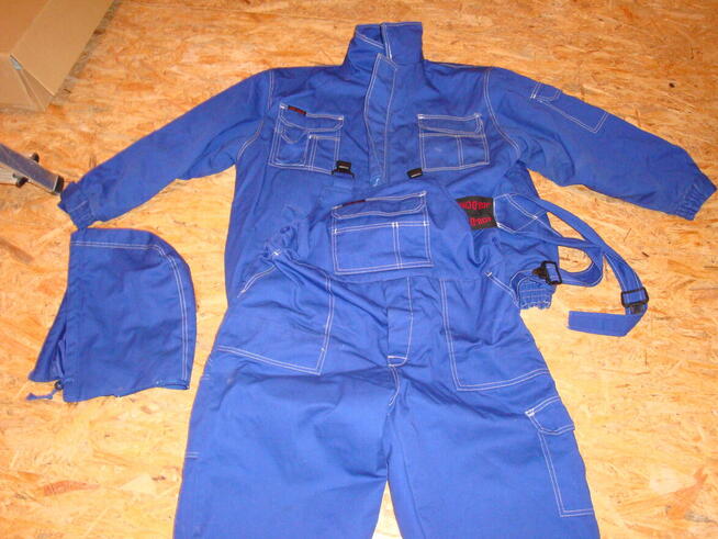 ubranie robocze ocieplane z kapuzą