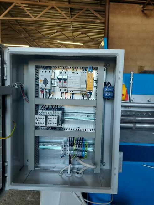 Maszyna do produkcji siatki cięto-ciągnionej