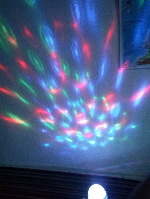 Żarówka dyskotekowa LED, 10 zł.