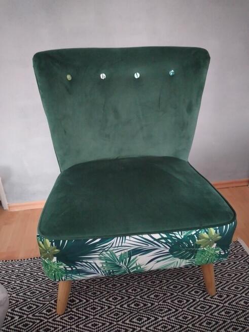 Fotel w kolorze zieleni, zamszowy