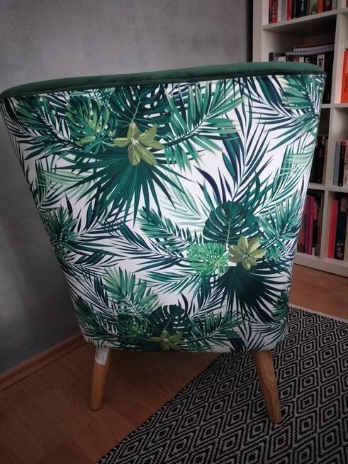 Fotel w kolorze zieleni, zamszowy