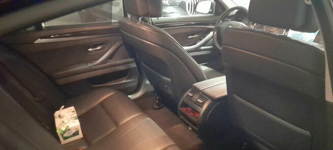 BMW 5201 Ambasady Pakistanu w Warszawie Samochod Osobowy