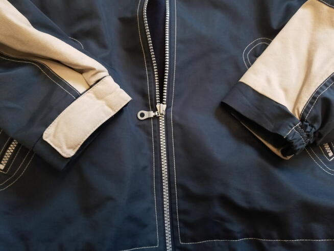 Kurtka wiatrówka na 146 cm