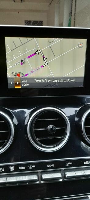 Mercedes-Benz C-180 Ambasady Pakistanu Samochod osobowy