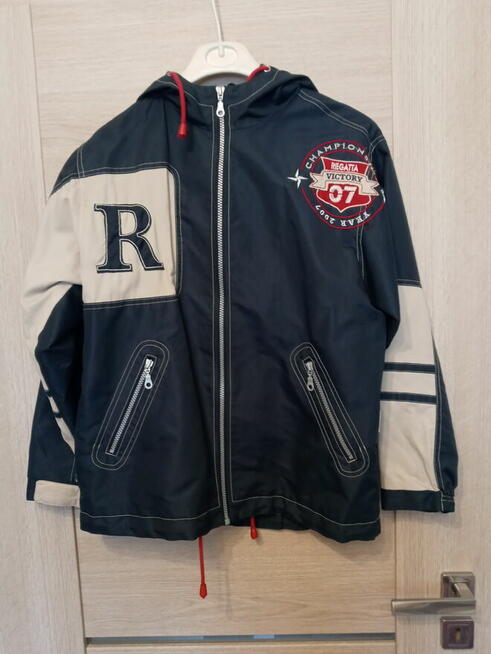 Kurtka wiatrówka na 146 cm