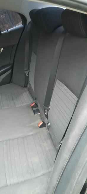 Mercedes-Benz C-180 Ambasady Pakistanu Samochod osobowy