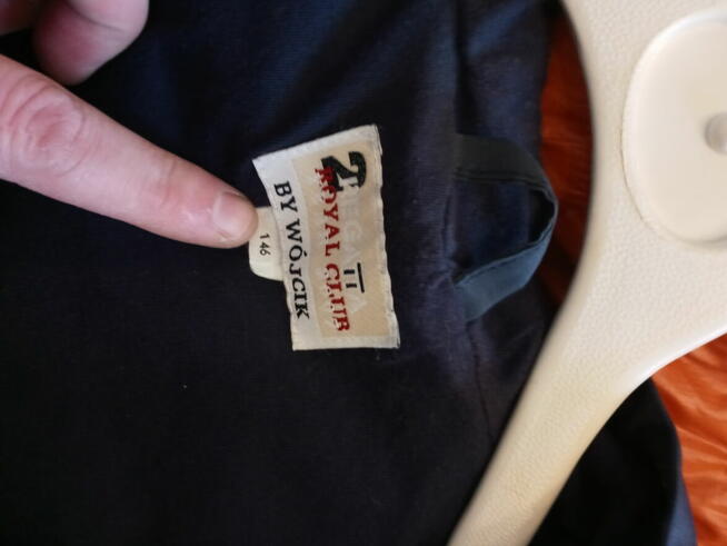 Kurtka wiatrówka na 146 cm