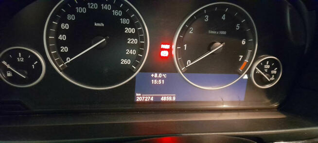 BMW 5201 Ambasady Pakistanu w Warszawie Samochod Osobowy