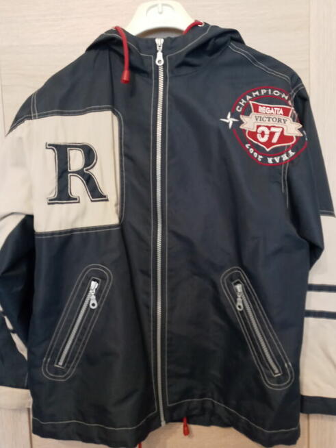 Kurtka wiatrówka na 146 cm