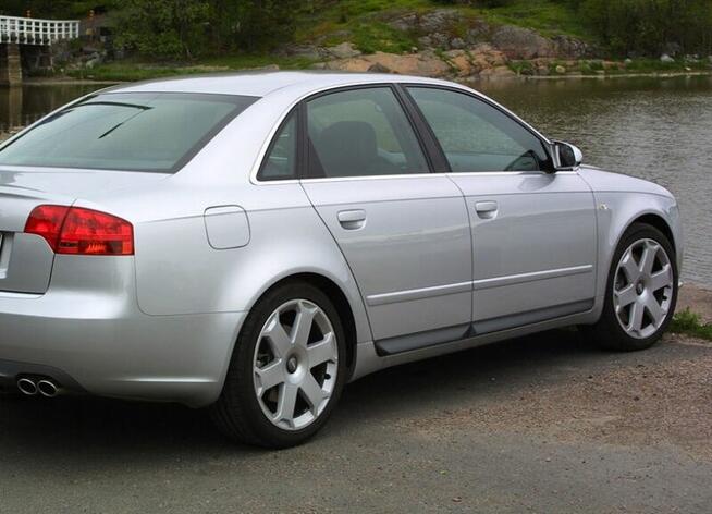 AUDI A4 S4 RS4 B6 B7 listwy na drzwi SEDAN AVANT PUR-RIM