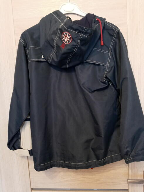 Kurtka wiatrówka na 146 cm